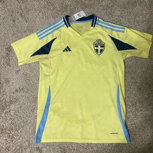 2024/25 home Sweden Soccer jersey. Size medium perfect condition